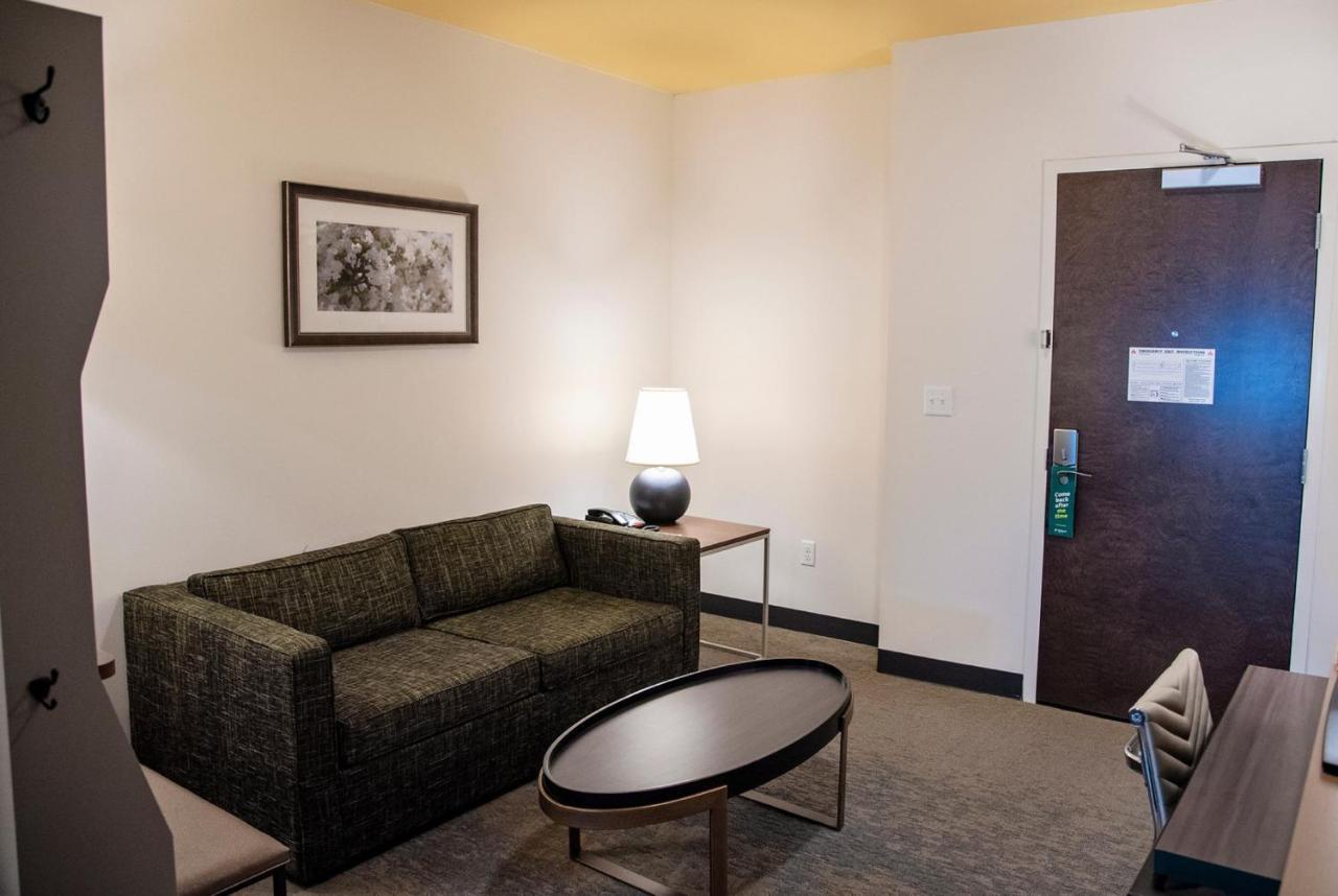 Holiday Inn & Suites - Savannah Airport - Pooler By Ihg Екстериор снимка
